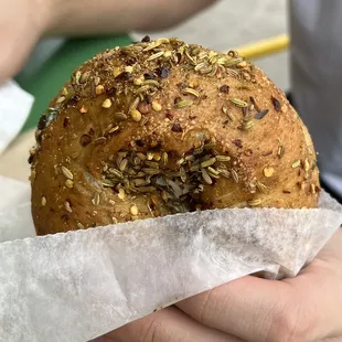 Fennel seeds bagel