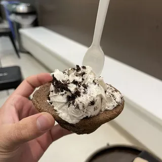 Cookies n Cream CUP with Cookies n Cream ice cream