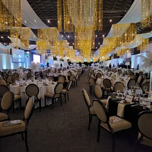 Be Perfect Event. Ceiling Draping with Streamers and Curtain Lighting.