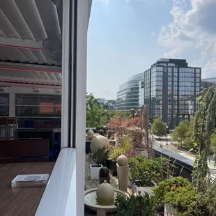 Enjoy the sunset over the Mount Vernon Triangle neighborhood with your loved one.