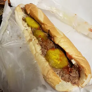 Cheesesteak mayonnaise, ketchup, pickles, fried onions