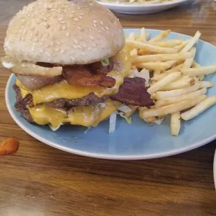 Bacon cheeseburger