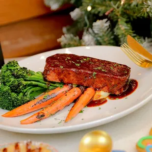 Turkey Meatloaf (creamy mashed potatoes, sriracha glaze, seasonal vegetables)
