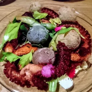 Este oeste 4th course: Octopus &amp; Salt Crusted Potatoes - 4 stars. Nicely done, great texture on octopus &amp; potatoes! Sat dinner 2017-10-14