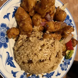 2. General Tso's Chicken Chef's Special Lunch