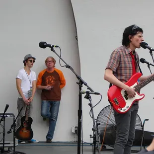 Three-plus decades of power pop masters prepare to honor Alex Chilton at the Shell.