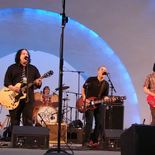 John Davis (Superdrag) kills When My Baby's Beside Me and In The Street with Jon Auer, Ken Stringfellow, and Jody Stephens.