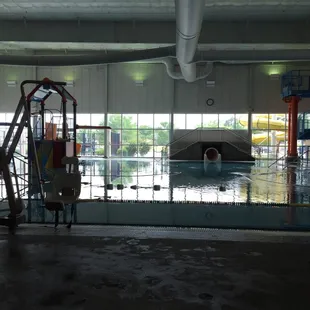 Huge pool w/lots of kiddie play areas and lap lane.