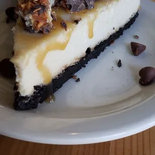 Girl Scout cookie cheesecake for the win!