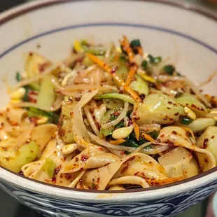 ramen and noodles, food