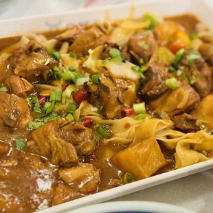 Big plate chicken with noodles