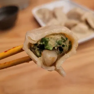 pork dumpling with shrimp & green chives inside
