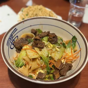 Chili oil beef stir fry noodle