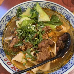 Braised beef with large flat