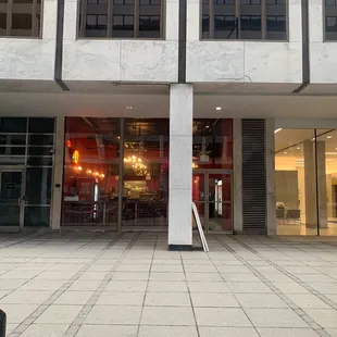 Oxford Cafe front (garage to the immediate left for parking and street for quick runs)