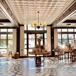 Entrance/bookstore