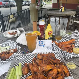 chicken wings and fried chicken