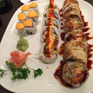 Spicy Salmon Avocado Roll