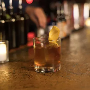Old Fashioned
Bonded Bourbon, Sugar, Bitters