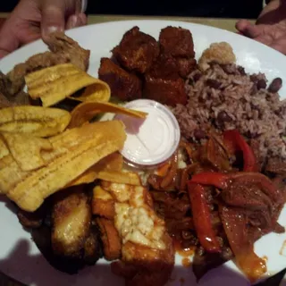 Caballo Bayo Combination of Pork, Beef and Sausage