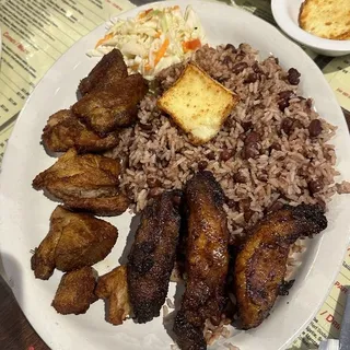 Chancho Con Tajadas Maduras O Verdes Y Queso Fried Pork with Plantains