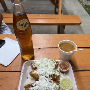 Lonches