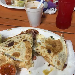 Quesadilla Suprema