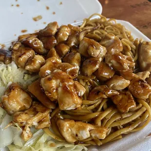 Chicken Hibachi with noodles and veggies! Under $10! Comes with two servings of white sauce (yum yum sauce)