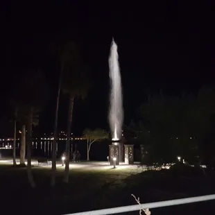 Beautiful night for the best froyo I've ever had, and what a view of the fountain from the patio. Great date night with the wife!