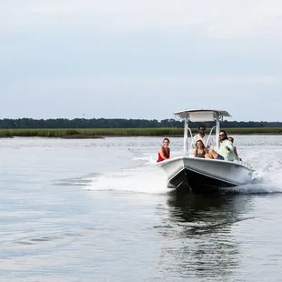 Oyster Cove Boatworks and Yacht Brokerage