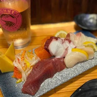 Assorted sashimi