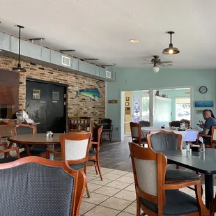 No customers, dated decor