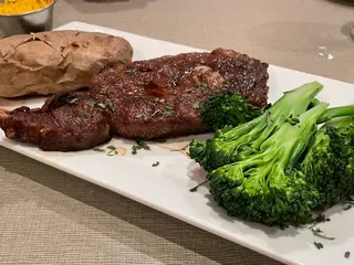 West 82 Bar And Grill