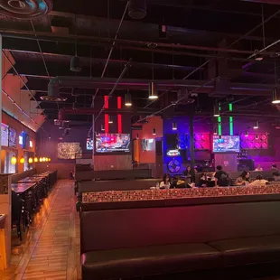 Empty restaurant and not seating us...