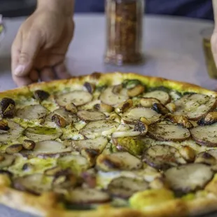 Potato, pesto garlic