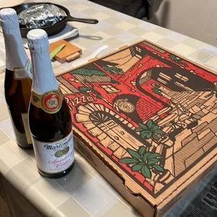 drink, pizza