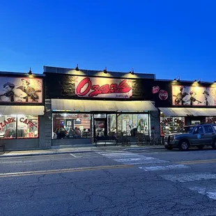 the outside of the restaurant