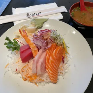 10 Pieces Chef's Choice Sashimi Combo