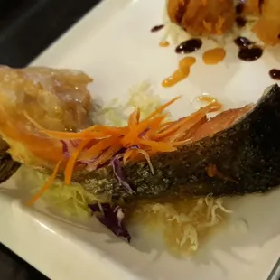 Salmon Collar