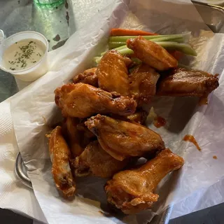 Ozona Wings