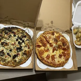 Mediterranean Gourmet Pizza Justa Pepperoni Pizza