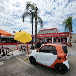 P And G Burgers makes great food!