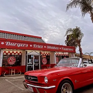 Outside of restaurant. Classic all American burger joint.