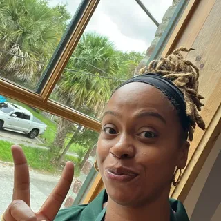 Monique G.