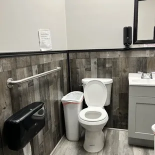 Women&apos;s restroom