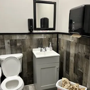 Women&apos;s restroom