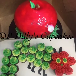 The hungry caterpillar pull apart cake with matching Apple smash cake!
