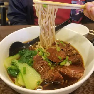 Spicy Braised Beef Noodle Soup