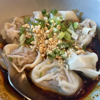 Hot Oil Pork with Vegetable Wonton