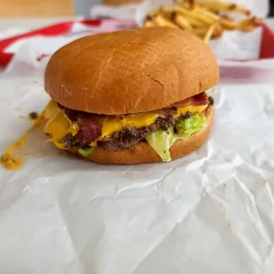 Single Cheeseburger with Bacon